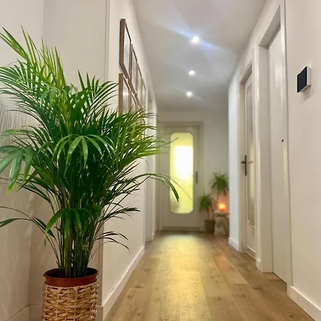 Bright&spacious 4 Bedoom Near Metro In Appartamento