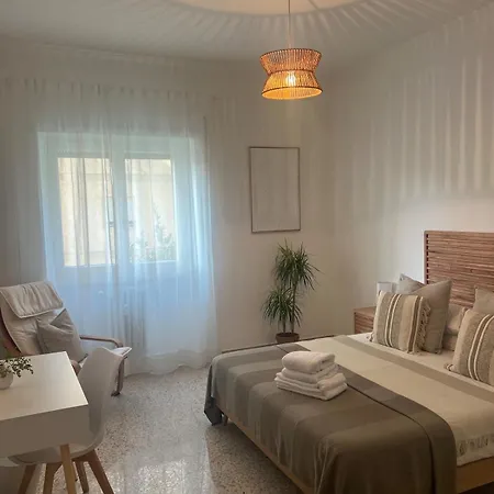 Daire Bright & Spacious 4 Bedoom Near Metro In